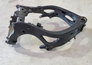 2005-05-Yamaha-R6-YZF-R6-R-6-bare-frame-with-GOOD-Clean-Paperwork-Easy-Reg