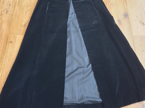 Vintage Raymond of London black velvet hooded cape/cloak size 8 - Bild 6 von 8