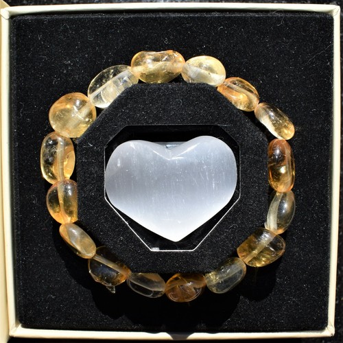 Pulsera elástica premium cargada con pepita de cristal de citrino + corazón hinchado de selenita - Imagen 6 de 10