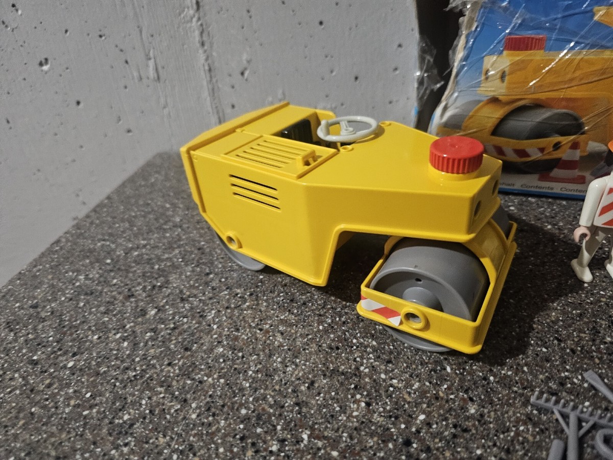 Vintage Playmobil Steam Roller Construction Crew 3533