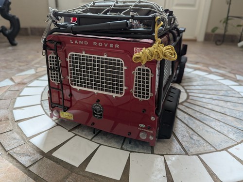 TRAXXAS TRX4 Land Rover Defender Red Upgraded 4x4 2 Speed - Picture 17 of 19