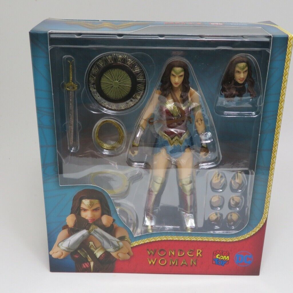Medicom Toy Mafex No. 048 Wonder Woman (Wonder Woman Ver Figure