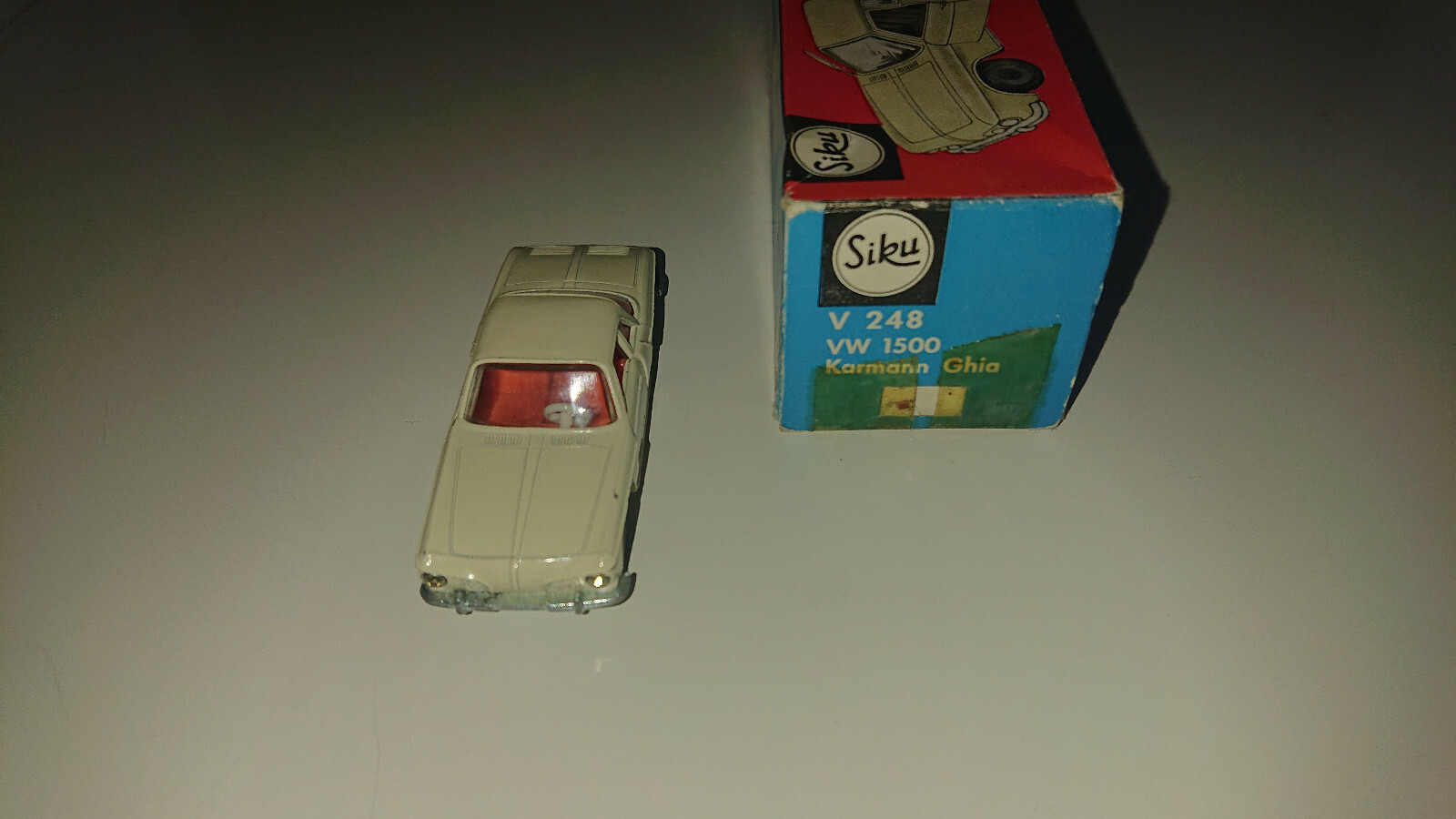 SIKU v248 VW 1500 KARMANN GHIA crème crème crème neuf dans sa boîte 952ea7 SIKU v248 VW 1500 KARMANN GHIA crème crème crème neuf dans sa boîte 952ea7