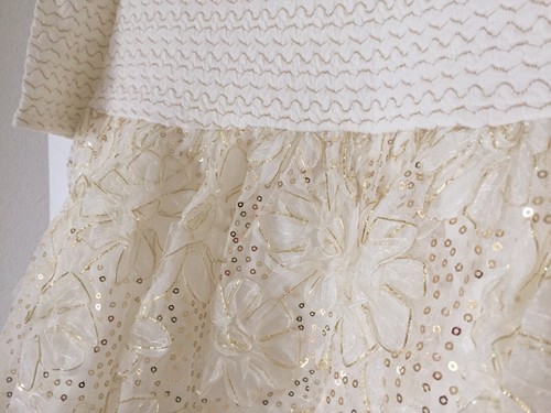 Shimmering Ivory/Gold Dress Size 6x - Picture 3 of 10