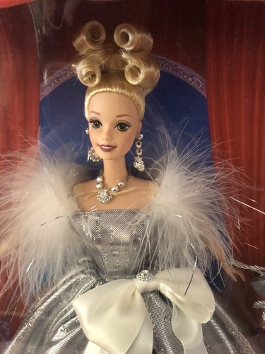 1996 Silver Royale Barbie Special Edition Mattel-Unopened - Picture 6 of 6