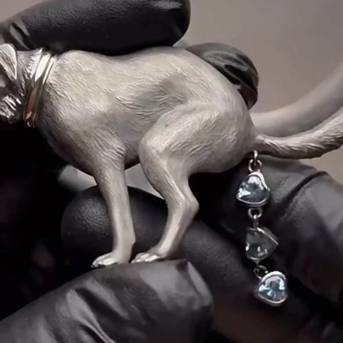 2PZ DIVERTENTE NOVITÀ METALLO TONO ARGENTO CANE CACCA BLU CRISTALLO CUORI SPILLA SPILLA CACCA - Foto 5 di 9