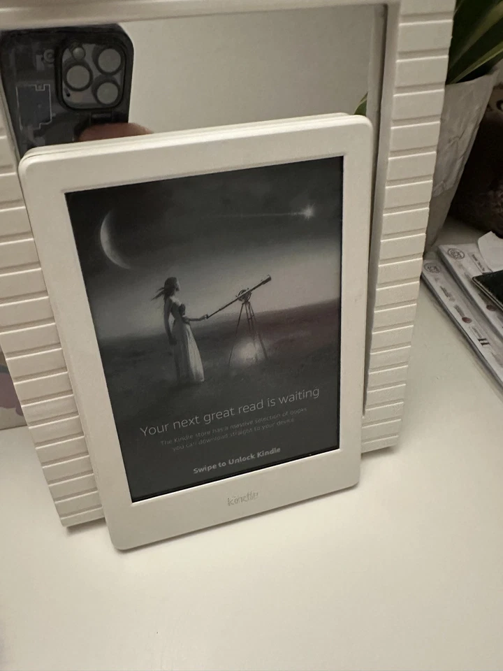 Kindle 6" E-Reader 8th Generation (2016) Wi-Fi WHITE Non-Backlit - Excellent! - Image 2 of 4