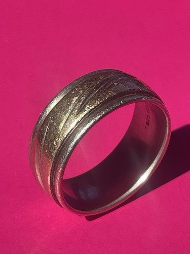 Women’s Sterling 925 And Gold 10k Wedding Band measures .690 5.19 Grams - Picture 9 of 9