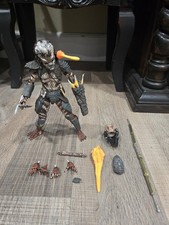 NECA Predator 2 Ultimate Guardian  Predator 7 Inch Scale Movie Action Figure