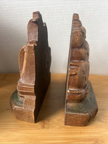 Hermosos detalles de colección conjunto sujetalibros cortalibros Santa María tallado marrón siroco - Imagen 9 de 13