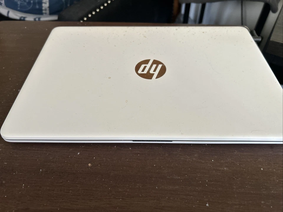 Portátil HP Intel Core i5 Windows 11 plateado Foto 2 de 2