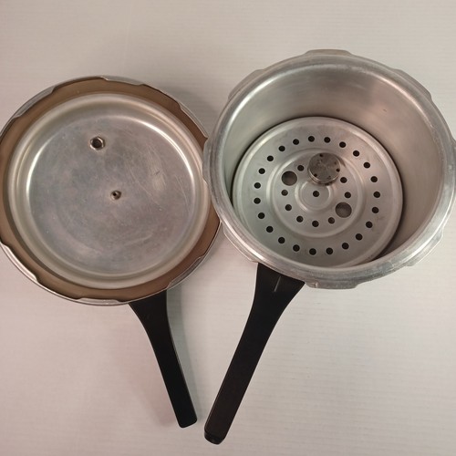 Mirro Matic Pressure Cooker 4-Qt Vintage Model M 394 Complete With Recipe Book - Bild 12 von 24