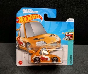 Hot Wheels 1:64 Scale 10 Ford Shelby GT500 Super Snake Car