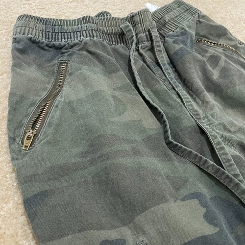 HOLLISTER ULTRA HIGH RISE GREEN CAMO JOGGER UTILITY PANTS SIZE S, GOLD ZIPPERS