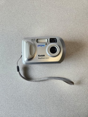 Kodak EasyShare CX6200 Camera