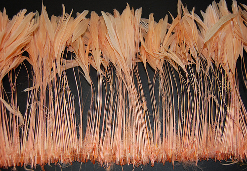 30 piezas FUNDA QUEMADA CON FLECOS - MELOCOTÓN 8-12" almohadilla de plumas de alto - Imagen 1 de 2