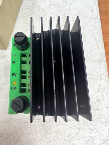 👀 NEW PHOENIX CONTACT DC POWER SUPPLY 120 VAC IN 5 VDC OUT CM 62-PS-120AC/5DC/1 - Picture 2 of 11