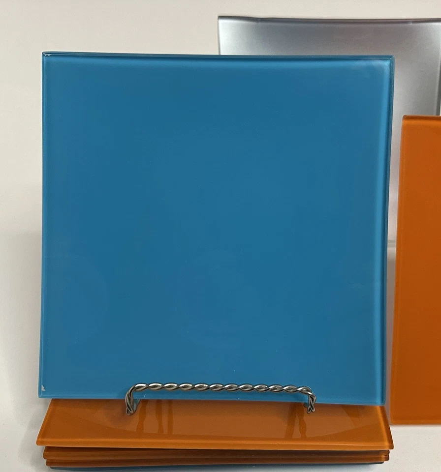 8 ~ Placas cuadradas vintage de vidrio de color liso de 7" pintadas en la parte posterior azul naranja plata Foto 2 de 4