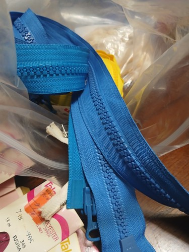 Lot 130 Unised Zippers Many Colors Sizes Metal Nylon YKK Talon Flint - Picture 9 of 9