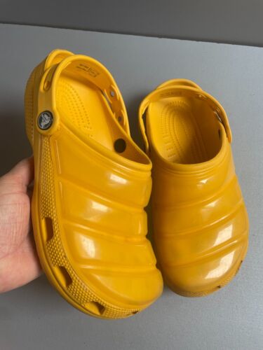 unisex Crocs Classic Neo Puff yellow clogs M7W9 uk 6-7 eur 39-40