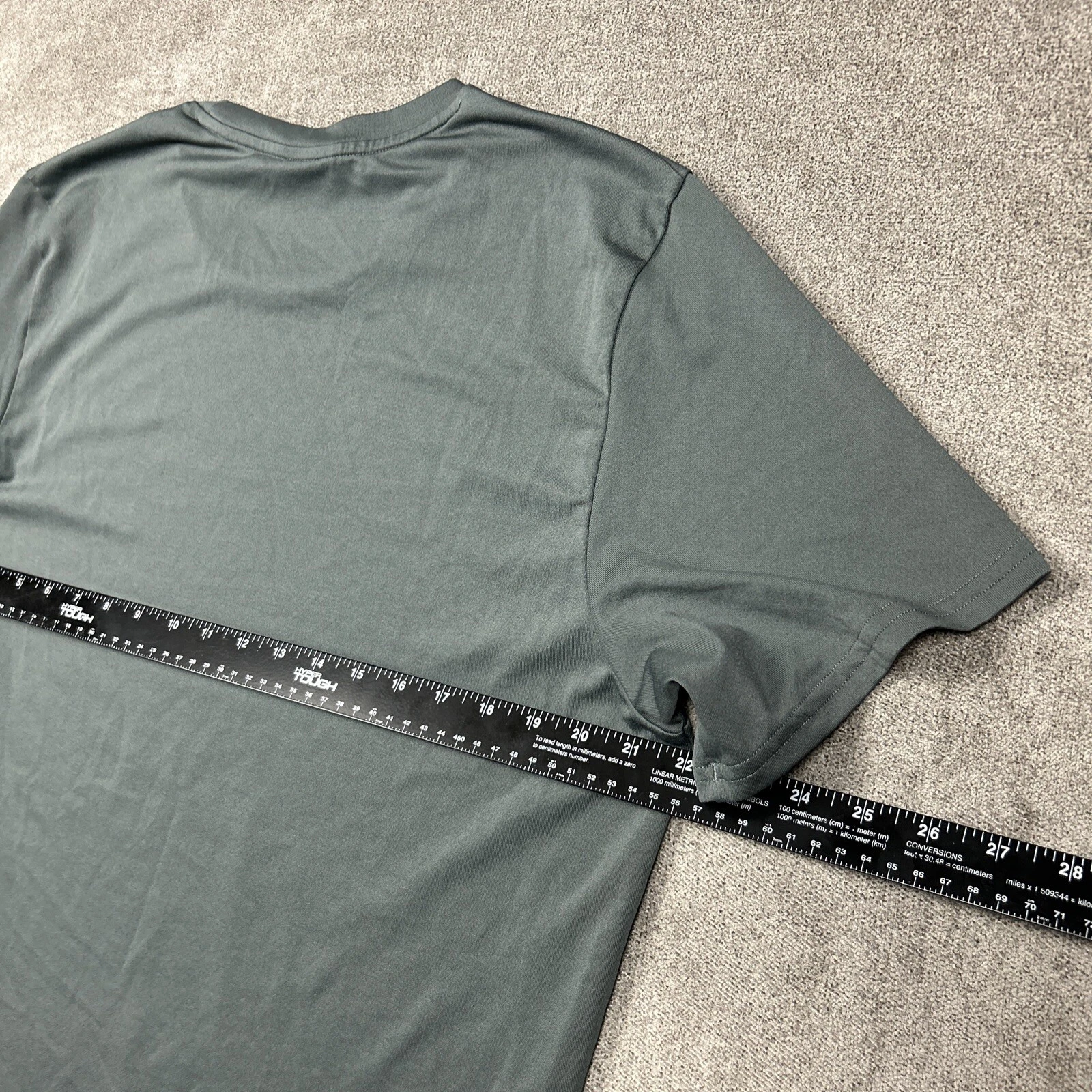 gymshark short sleeve activewear stretch logo shirt