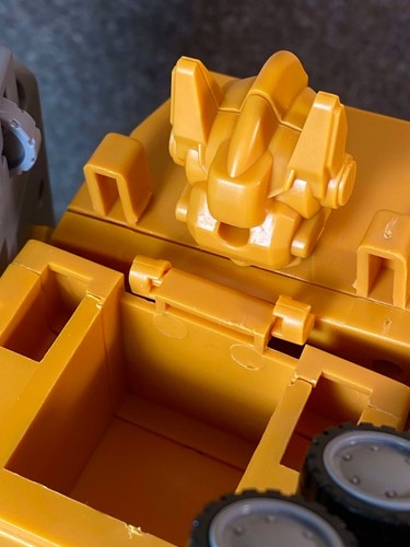 Magnetic Transform Engineering Construction Vehicles / Robot with Storage Box - Picture 24 of 24