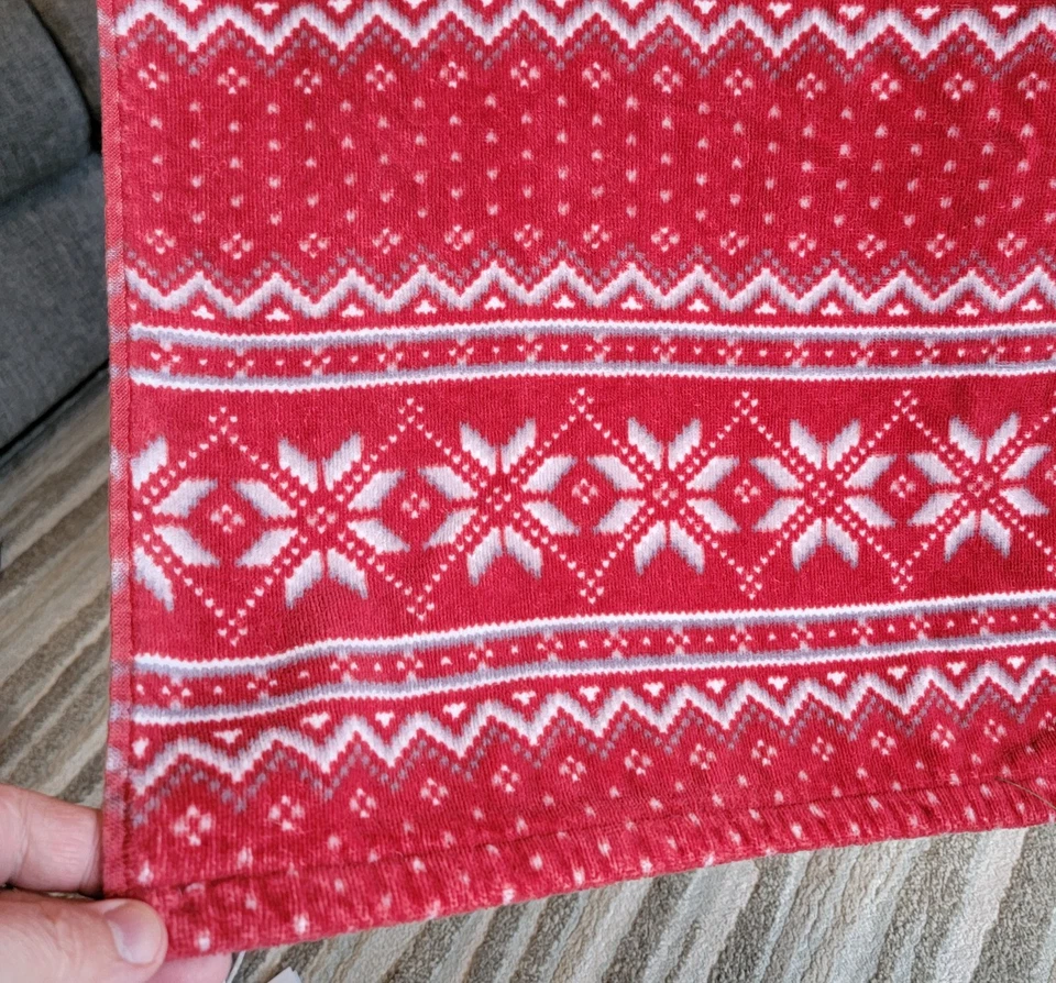 Nautica Home Snow Fair Isle Red Bath Towels Winter Holiday Cabin Snowflake Lodge - Image 4 of 4