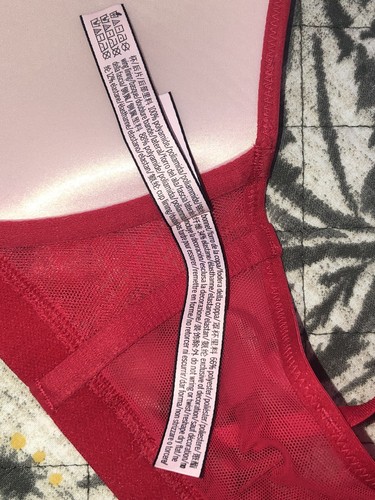 Victoria's Secret Very Sexy Plunge Lightly Lined Plunge RED Lace 34DD 34 DD - Picture 8 of 17