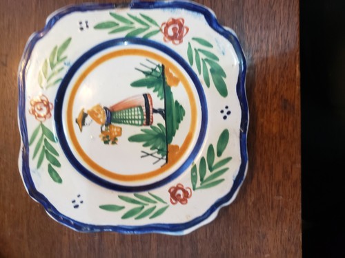 Vintage French Quimper Pottery - Assorted Lot - Plates, Bowls, Ashtray - Picture 3 of 11