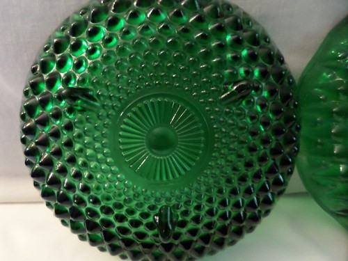 2 VTG ANCHOR HOCKING DARK GREEN GLASS HOBNAIL FOOTED BOWLS - Picture 3 of 6