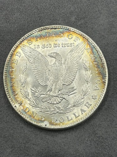 Dólar de plata Morgan 1883-P BU/MS+ tono arco iris y borde excelente - Imagen 6 de 7