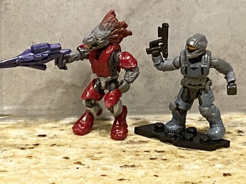 VERONICA DARE ODST FIG & SWORD FIGURE BASE DA ​MEGA Halo 20th Anniversary Halo - Foto 1 di 4
