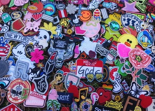 200 MIXED IRON on and SEW on patches. Huge patch lot ships USA free! Appliques - Picture 2 of 12