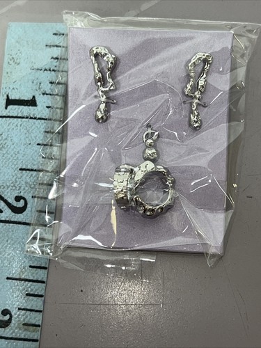 Fashion Royalty Integrity Toys “Fast Fashion” Style Lab 2020 Silver Jewelry Set
