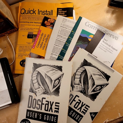 Intel 144/144e External Faxmodem w/ disks manuals cables - Picture 5 of 8