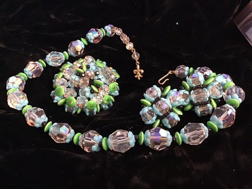 Vendome necklace, earrings and broach - Picture 2 of 8