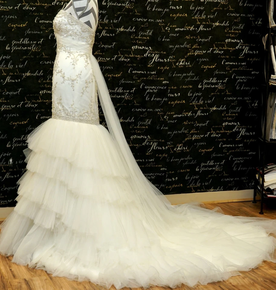 Vestido de novia VENUS VE 8086 etiqueta satinada talla 6, talla calle 4 marfil/blanco Foto 2 de 4