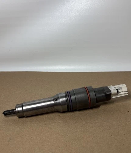 OEM Fuel Injector 2047600 Fits PACCAR MX-13 Diesel Engine Used