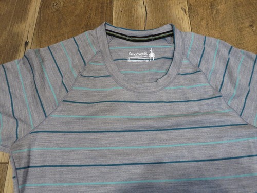 Smartwool Women's Gray/Green Striped Merino Wool Blend Short Sleeve Shirt Sz M - Picture 2 of 10
