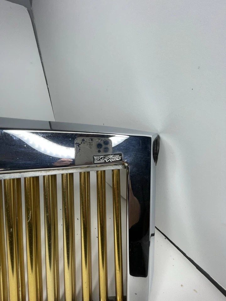 1994-1996 Cadillac Deville Front Chrome And Gold Grill E&G Classic Grille Grill - Image 4 of 4