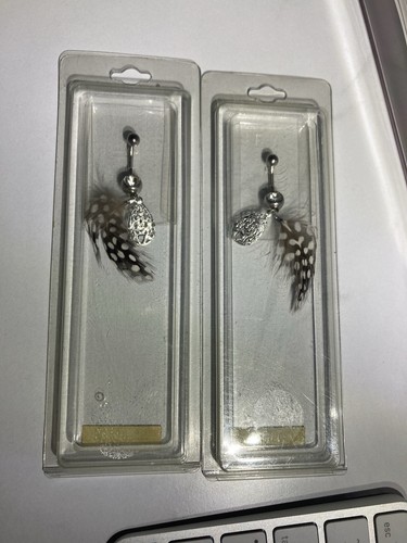 Polka Dot Feather Belly Button Ring with Teardrop Charm – 316L Steel Dangle Nave - Picture 3 of 4