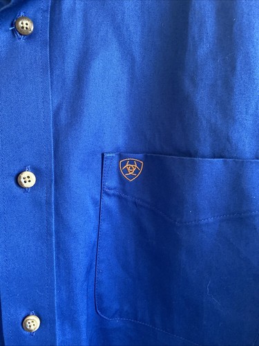 Camisa Ariat Azul Ultramar Sarga Sólida Calce Clásico Abotonada Rodeo Hombres Grande - Imagen 3 de 9