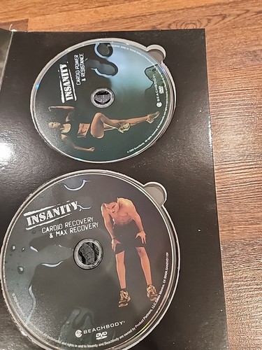 Insanity 60 Tage Ganzkörpertrainingsprogramm 12 Disc DVD Set Shaun T Beachbody - Bild 4 von 10