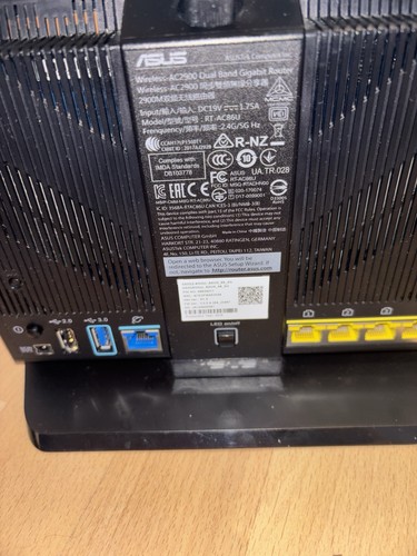 ASUS RT-AC86U Router domowy Ai Mesh WLAN VPN System WiFi 5 USB 3.0 czarny - Zdjęcie 7 z 10
