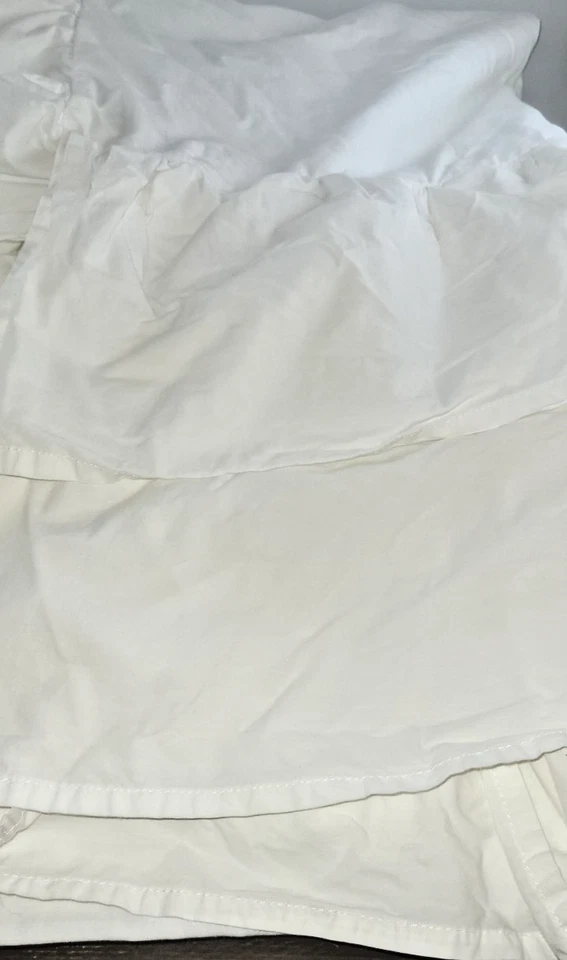 Falda de cama completa SIMPLY SHABBY CHIC polvo doble volante blanca 15" caída esquina dividida Foto 3 de 4