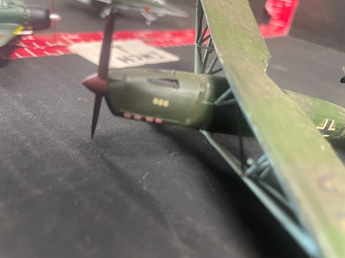 3 pequeños modelos de aviones de plástico construidos a mano, Focke Wulf, F-18, AM Zero en muy buen estado - Imagen 5 de 16