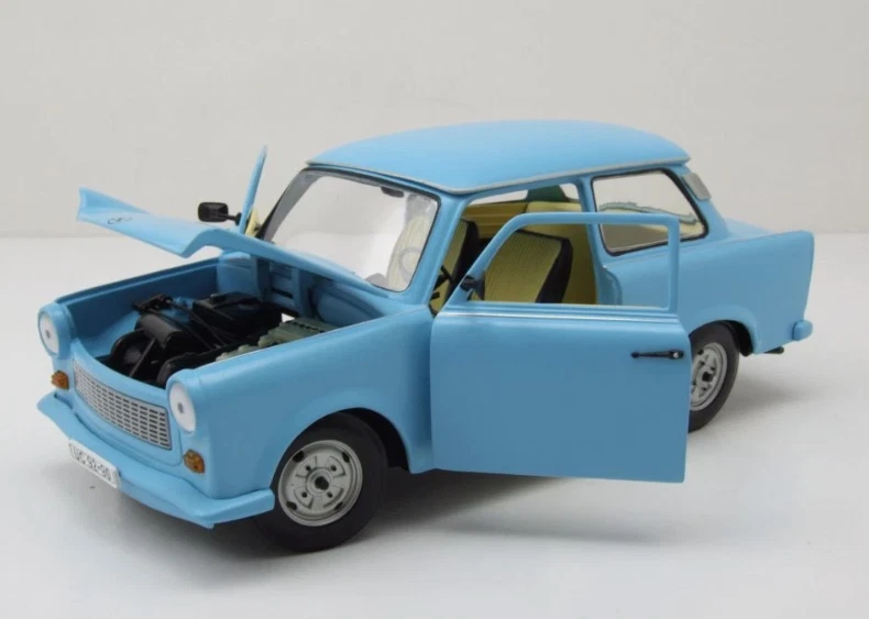 Modellauto SunStar Trabant 601 hellblau SUN4290 Maßstab 1:18 Neu und  in der OVP - Bild 2 von 4