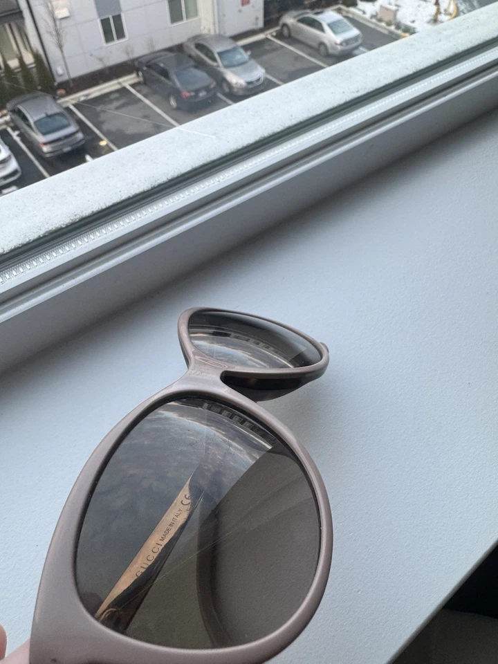 Women’s Gucci Sunglasses - Image 3 of 4