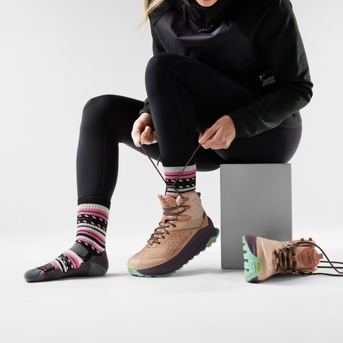 Women's SMARTWOOL Hike Margarita Crew Socks  BLACK - Picture 2 of 2