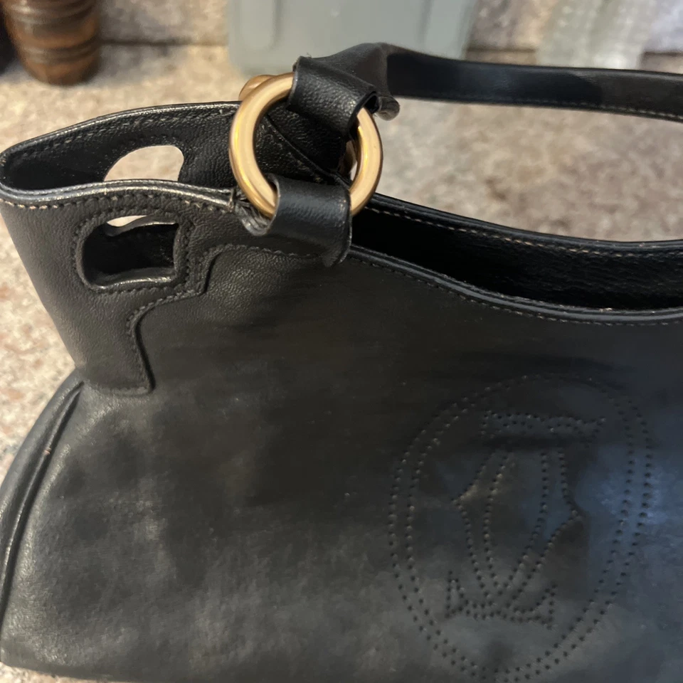 Bolso de Mano Cartier Logo Marcello Cuero Negro Dorado Herrajes Usado Foto 2 de 4